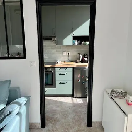 2 Pieces Cocooning Pres Du Port/gare Riquier Apartment Nice