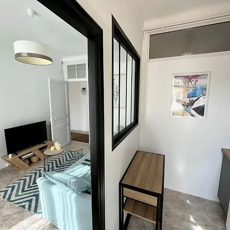 2 Pieces Cocooning Pres Du Port/gare Riquier Apartment Nice