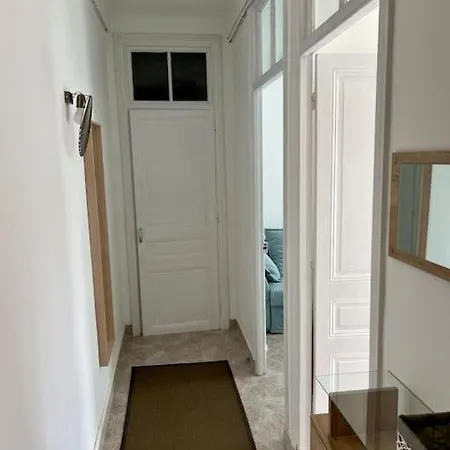 2 Pieces Cocooning Pres Du Port/gare Riquier Apartment Nice